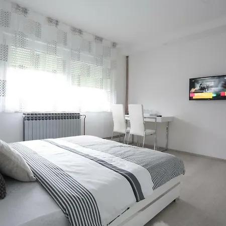 Imperium Rooms Zagreb Airport Velika Gorica Exterior photo
